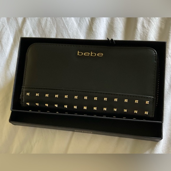 NWOT Bebe Black zipped with gold trim wallet with box - Picture 2 of 5